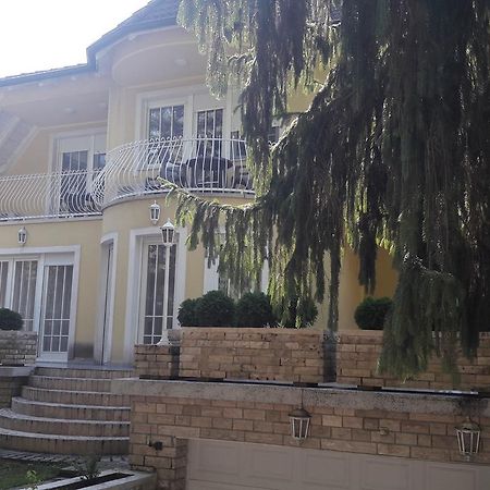 Pero Panzio Debrecen Exterior photo