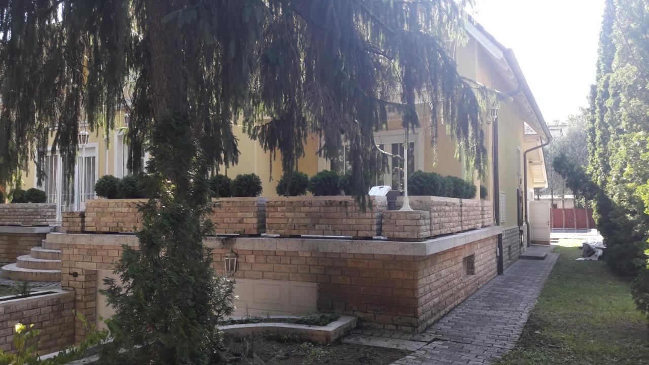 Pero Panzio Debrecen Exterior photo